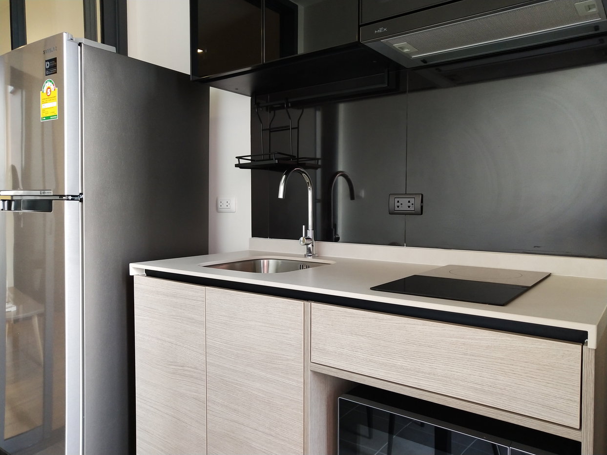 picture The BASE Garden Rama 9 1 bedroom, for rent - 4/10