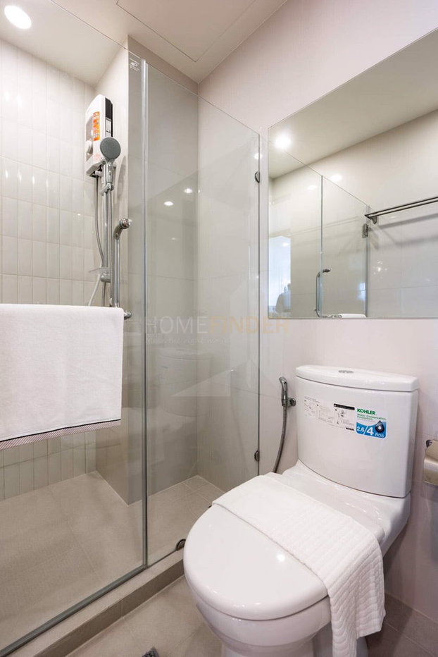 picture Life Asoke 1 bedroom, for rent - 9/10