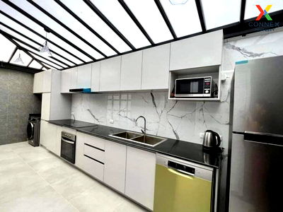 เช่าทาวน์โฮม ถนนลาดพร้าว : เช่าทาวน์โฮม  เดอะ คอนเนค อัพ 3 ลาดพร้าว 126 MRT-ลาดพร้าว 101 (สายสีเหลือง) พลับพลา เขต วังทองหลาง กรุงเทพ CX-80922 ✅ ทักไลน์ @connexproperty ตอบทันที ทีมงานมืออาชีพ ✅ 