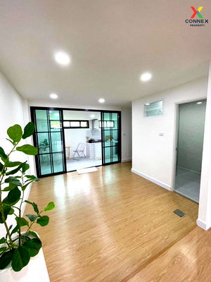 Townhouses for sale Thailand Nursing and Midwifery Council : For Sale Townhouse/Townhome  , Jingjai Village , MRT-Yaek Nonthaburi 1 , Talat Khwan , Mueang Nonthaburi , Nonthaburi , CX-84614 ✅ Live chat with us ADD LINE @connexproperty ✅ 