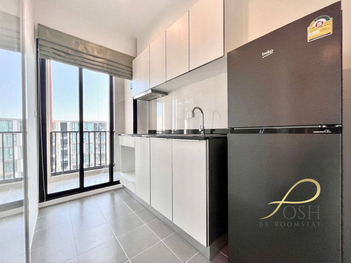Condo for sale next to the main road (bypass), The Base Uptown, newly renovated, fully built-in furniture. Ready to move in. 6th floor, pool view. - image 4