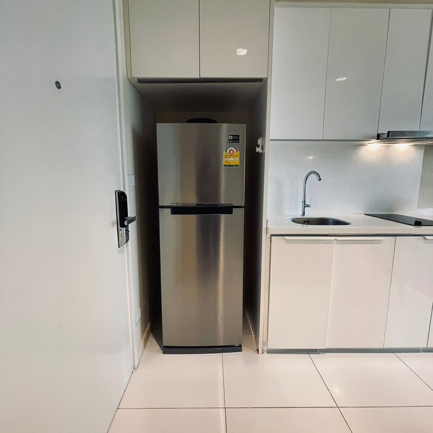 picture NEWLY RENOVATED JAPANDI STYLE APARTMENT WITH DISHWASHER - 39/51