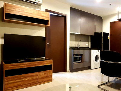Condos for rent Big C Super Center Ratchadamri : MB3934 Rhythm Asoke Beautiful room, complete furniture Ready to move in, convenient travel, near BTS Asoke.