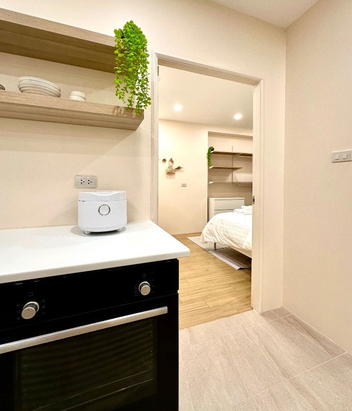 picture Saranjai mansion a newly renovated 2 bed 2 bath 70sqm near Nana Bts - 13/15