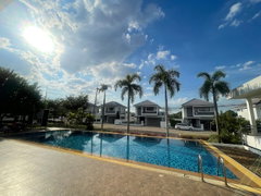 Uraiwan Grand Villa - Image 4/17