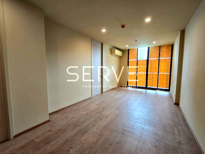 ขายคอนโด : Corner Room 2 Beds 68.01 sq.m. High Fl. 10+ Good Location Close to BTS Asok & MRT Sukhumvit 550 m.-Noble Recole Sukhumvit 19