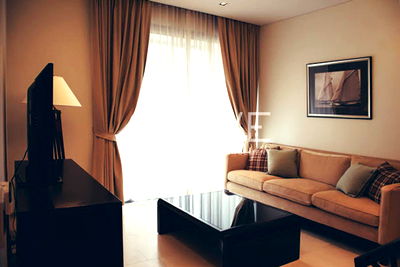 Condos for sale : 1 Bed 77 sq.m. High Fl. 10+ Good Location Close to BTS Sala Daeng 550 m. / For Rent & For Sale-Saladaeng Residences