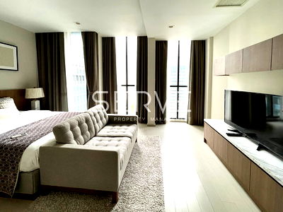 คอนโดให้เช่า : Nice Room Studio with Partition High Fl. 15+ Perfect Location Next to BTS Phloen Chit / For Rent-Noble Ploenchit