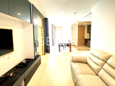 Condos for rent : Corner Unit 2 Beds 1 Bath Garden view Perfect Location BTS Phloen Chit / Condo For Rent-Noble Ploenchit (โนเบิล เพลินจิต)