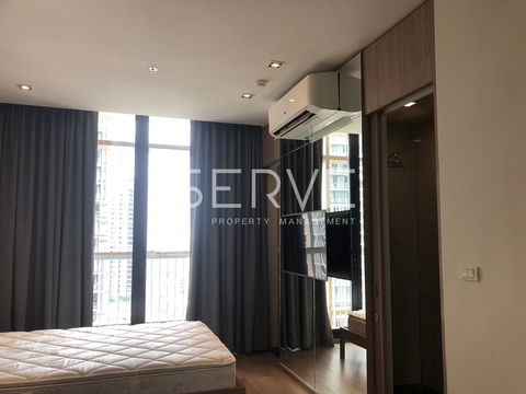 Studio Nice Room High Fl. 15+ Free inclusive of electricity, water, Internet BTS Phrom Phong 650 m.-Park 24