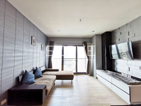 2 Beds 2 Baths with Bathtub High Fl. 25+ Perfect Location BTS Thong Lo / Condo For Rent-Noble Remix