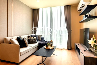 ขายคอนโด : Modern Style 2 Beds Corner Unit New Condo Good Location BTS Asok & MRT Sukhumvit 550 m.-Noble Recole Sukhumvit 19