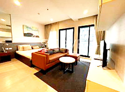 Condos for rent : Studio with Partition Nice Room & Nice Location Connecting to BTS Phloen Chit / For Rent-Noble Ploenchit