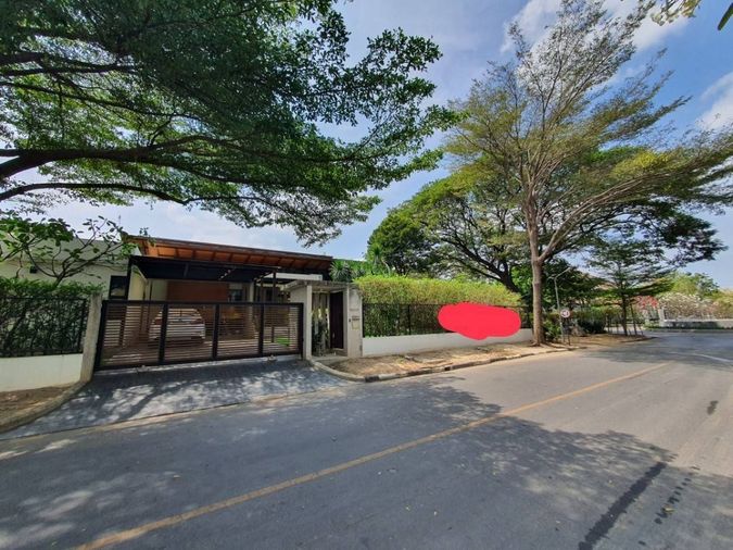 ให้เช่าบ้านเดี่ยว 5 ห้องนอน 716 ตร.ม. 179 ตร.ว. เบเวอร์ลี่ ฮิลส์ แจ้งวัฒนะ