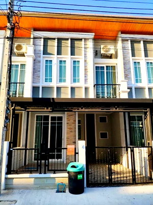 ทาวน์โฮมให้เช่า : ให้เช่า Golden Town บางนา-สวนหลวง