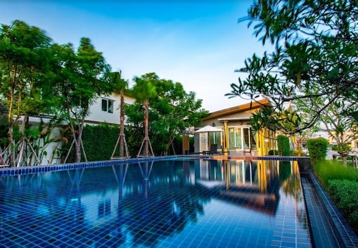 Golden Town Ramkhamhaeng - Wongwaen