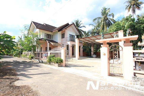 Listing No. 67090460 :บ้านเดี่ยว 2 ชั้น บนที่ดินขนาด 100 ตารางวา   อ.บางคนที จ.สมุทรสงคราม บรรยากาศแวดล้อมในสวน พร้อมจัดกู้พรี..100%