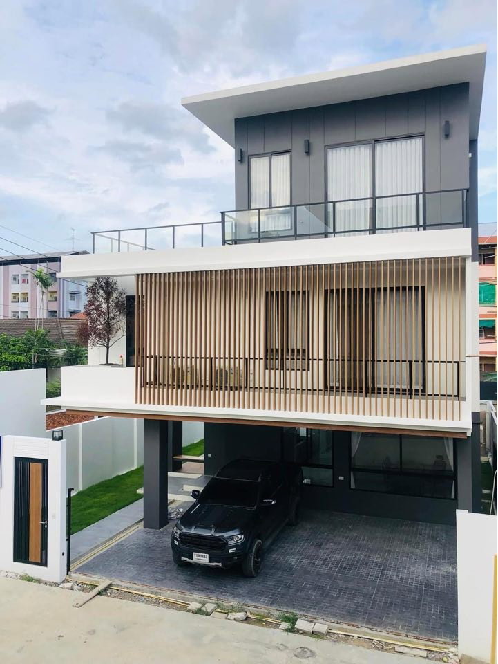 ขาย 🔥🔥 นัดชมบ้านได้ค่ะ บ้านเดี่ยว รื่นรมย์เฮ้าส์ รามอินทรา 3 ชั้น 6 ห้องนอน 4 ห้องน้ำ 3 ที่จอดรถ 330 ตรม. ✅ ใกล้สถานีรถไฟฟ้าสายสีชมพู