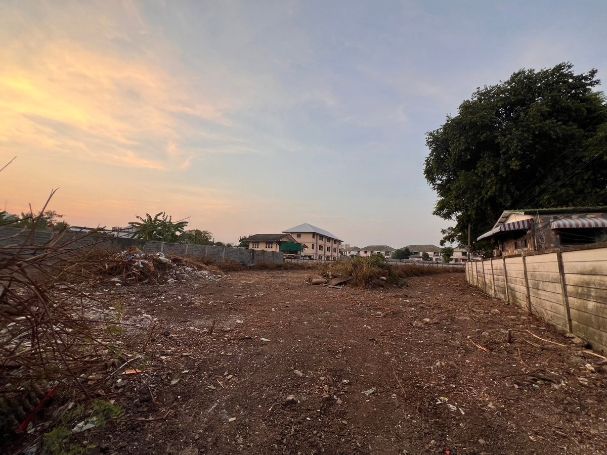 ขายที่ดิน ลาดพร้าว41 (ซ.ภาวนา) ริมคลองลาดพร้าว ใกล้รถไฟฟ้า ภาวนา