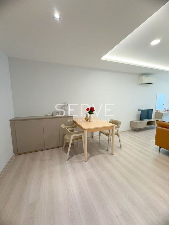 picture 1 Bed with Bathtub 36 sq.m. Large Room Good Location BTS Thong Lo 850 m. and Shuttle Bus to BTS-Vtara Sukhumvit 36 - 7/10