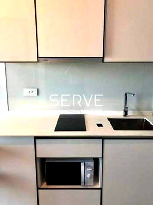 Condos for rent : 1 Bed 1 Bath Nice Room High Rise Condo in Ekkamai Area Good Location BTS Ekkamai 2.3 Km. / For Rent-C Ekkamai (ซี เอกมัย)