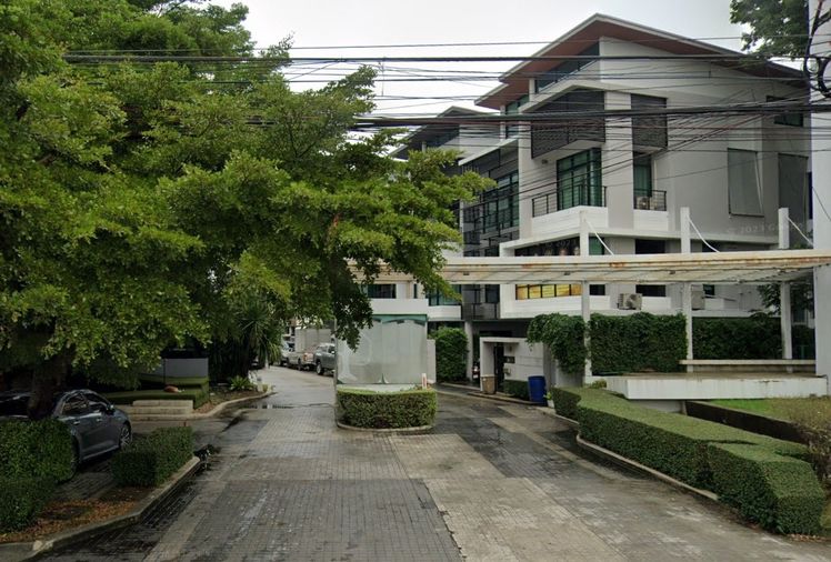 เนอวาน่า แอท เวิร์ค พระราม 9 - รามคำแหง