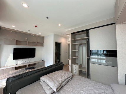 รูปภาพ MB4112 Noble Revolve Ratchada Beautiful room, complete with electrical appliances-furniture, convenient travel, next to MRT Cultural Center.