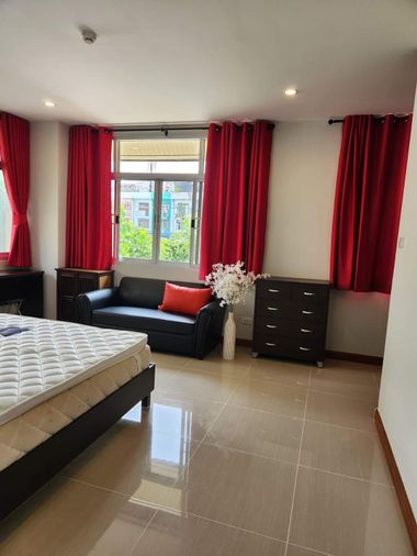 MB4109 Baan Klang Krung Resort (บ้าน กลางกรุง รีสอร์ท) ห้องสวย เฟอร์นิเจอร์ครบ พร้อมเข้าอยู่ เดินทางสะดวก ใกล้  MRT ห้วยขวาง