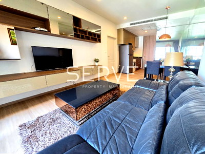 Condos for rent Bangkok University : 1 Bed with Bathtub Large Room 51 sq.m. Good Location Close to BTS Phrom Phong 200 m. at Noble Refine Condo / For Rent