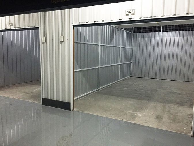 Call : 090-931-8833 Factory and Warehouse for rent near airport