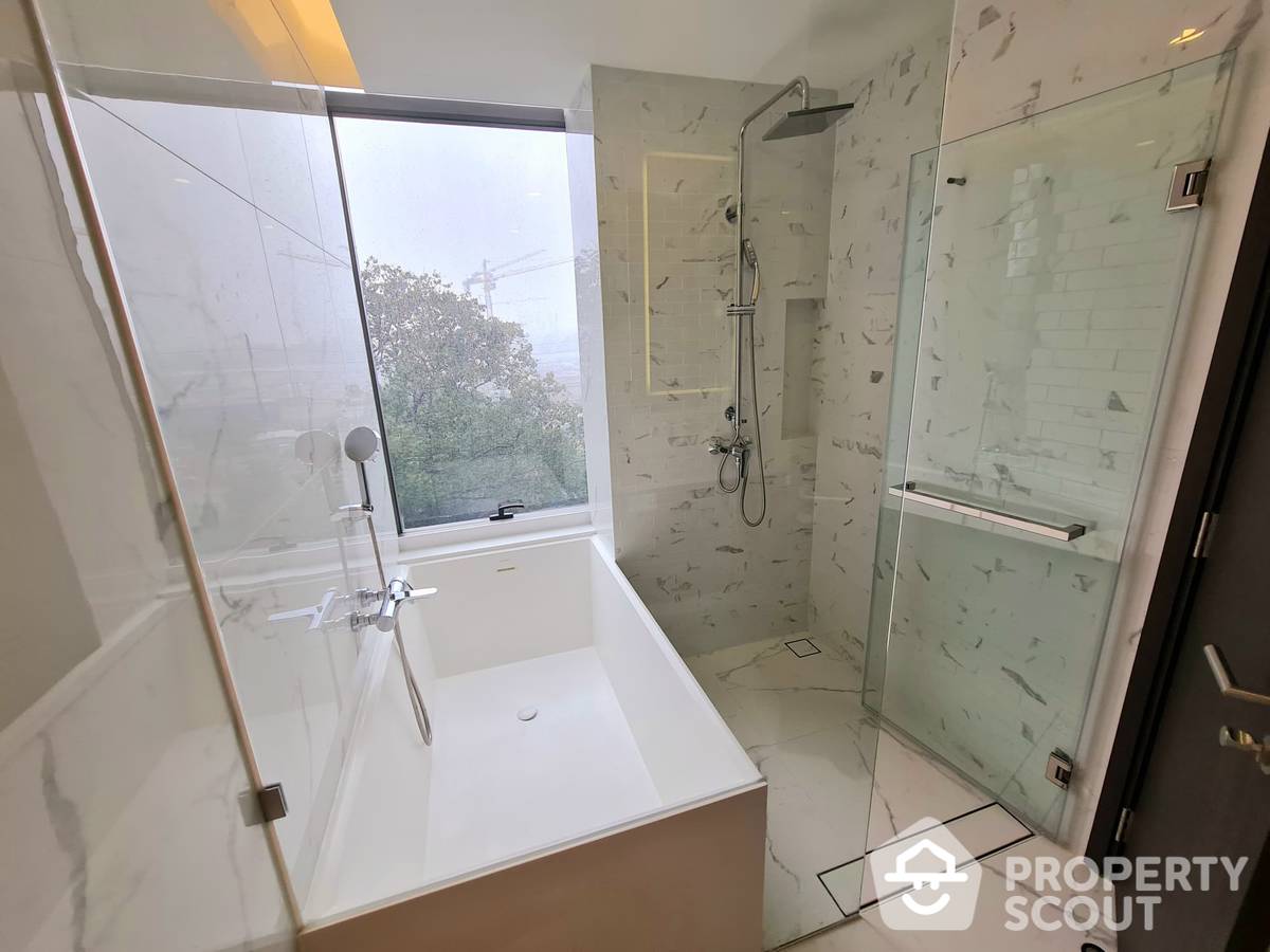 รูป คอนโด 2-ห้องนอน ที่ ไซมิส เอ๊กซ์คลูซีพ ควีนส์ ใกล้ MRT ศูนย์การประชุมแห่งชาติสิริกิติ์ (ID 390669) - รูปที่ 7/14