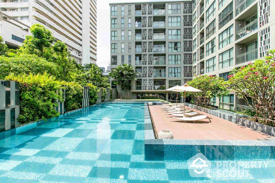 picture 2-BR Condo at Via Botani near BTS Phrom Phong (ID 531399) - 16/17