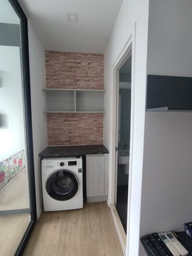 <Add Line only> Notting Hill Condo, 10th floor, south side, 1 year contract.