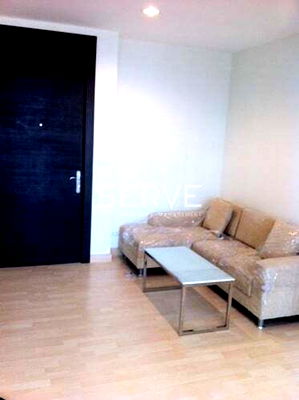 ขายคอนโด : 1 Bed Super High Fl. 35+ Good View & Perfect Location Next to MRT Ratchadaphisek 0 m. / For Rent-Rhythm Ratchada