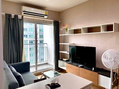 คอนโดให้เช่า : ให้เช่าห้องสวย+ราคาดีมากTempo grand สาธร-วุฒากาศ ติดBTSวุฒากาศ ฟรีwifi+แม่บ้าน ห้องสวยไม่เคยปล่อยเช่า มีเครื่องซักผ้า Line joe1e7