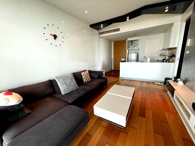 Condos for sale : The Breeze Narathiwat - Rama 3, 33rd floor, 45.19 sq m, river view, built-in, great value.