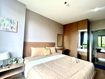 Condos for rent Si Racha Chonburi : Rent The Sky Condo Sriracha high floor beautiful view atmosphere in the middle of city good location near tourist attractions community
