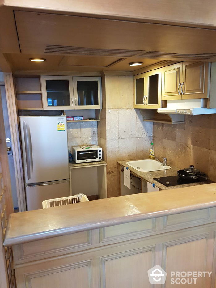 รูป คอนโด 1-ห้องนอน ที่ สุขุมวิท สวีท คอนโดมิเนียม ใกล้ BTS นานา (ID 824405) - รูปที่ 3/4