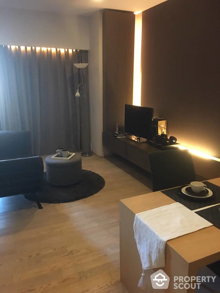 รูป คอนโด สตูดิโอ at Noble Remix ใกล้ BTS ทองหล่อ (ID 515109) - รูปที่ 1/3