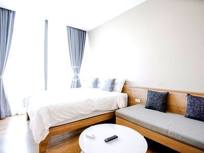 Condos for rent : Bright & Nice Studio 29.2 sq.m. North side Good Location huttle bus to BTS Phrom Phong / For Rent-Park 24