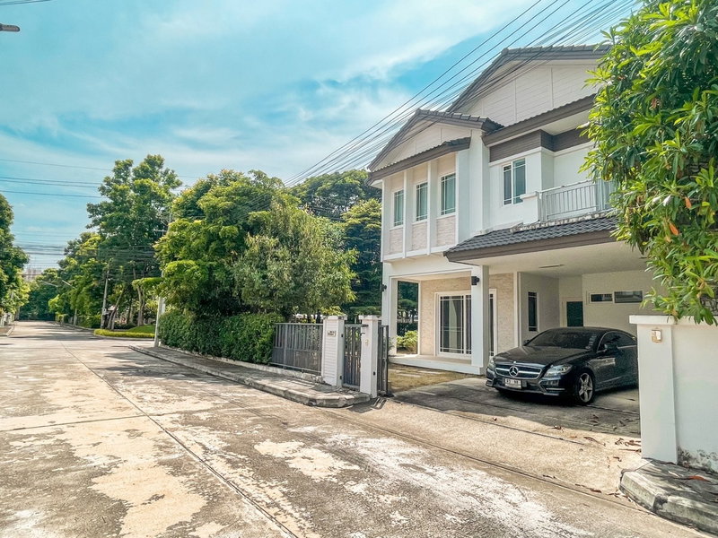 Houses for sale : For sale Siwalee Meechok San Phi Suea Chiang Mai