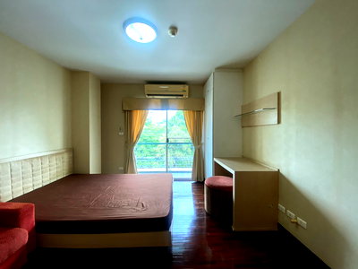 Condos for sale : Condo for sale Wilmore Phaholyothin 32 Wilmore Phaholyothin 32 near BTS Senanikom Station 500 meters and near Kasetsart University Bang Khen.