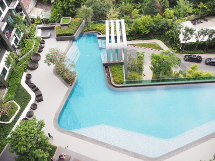 รูปภาพ Swimming Pool view and Quite room .The Parkland Phetkasem - Tha Phra. 1 bedroom (Available August 8, 2026)
