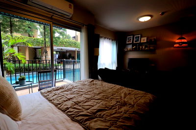 เช่าคอนโด รพ.สมเด็จพระบรมราชเทวี ณ ศรีราชา : ด่วน!! D bliss ตึก B ชั้น1 ห้องริมสระ ติดสระน้ำ 