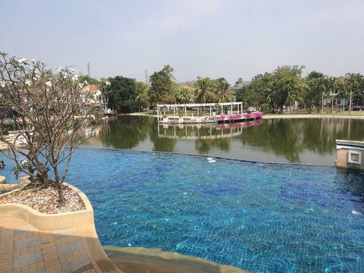 รูป Maneerin Lake & Park - รูปที่ 3/13