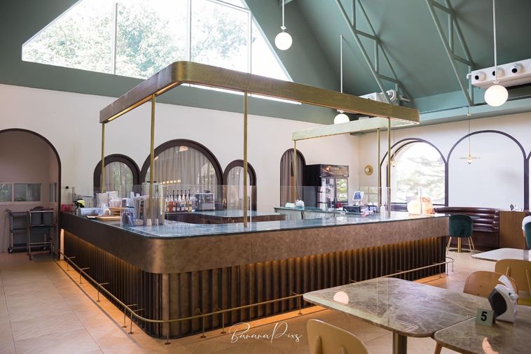 A restaurant for sale located near Chiangmai University