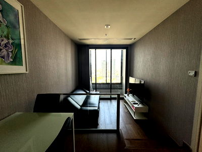 Condos for rent : URGENT !! FOR RENT IDEO Q SUKHUMVIT 36 1 BEDROOM GOOD DECORATE !!