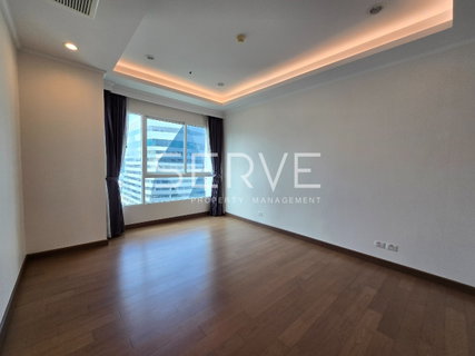 1 Bed Large Room 60.5 sq.m. High Fl. 15+ Good Location BTS Phaya Thai 650 m. at Supalai Elite Phayathai Condo / Condo For Sale