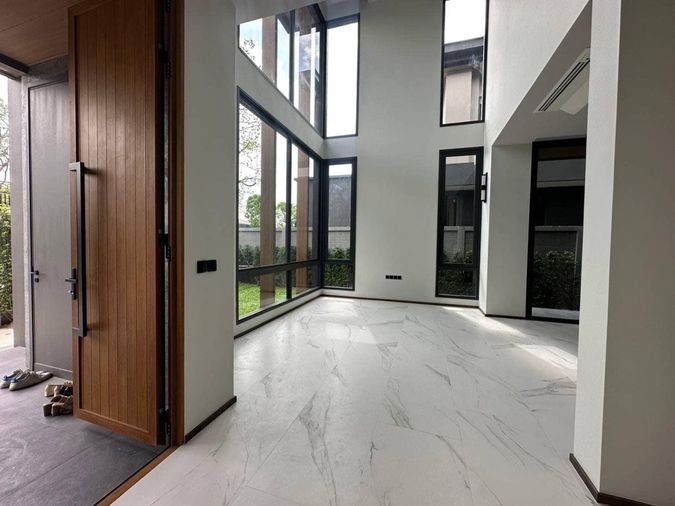 5-bed house for rent, 611 sqm, 125 sq wah, Siraninn Residences Pattanakarn