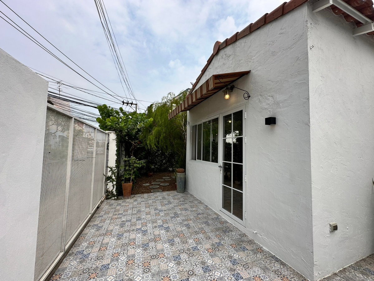 รูป ให้เช่าบ้านพร้อมสวน เหมาะทำโฮมออฟฟิศ หรือร้านค้า Tel 0999983897 - รูปที่ 7/28